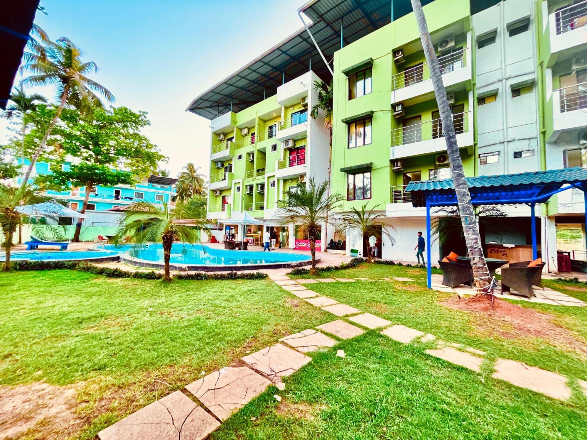 The Calagute Beach Resort By Shivam Resort 1 Km From Beach Candolim Luaran gambar